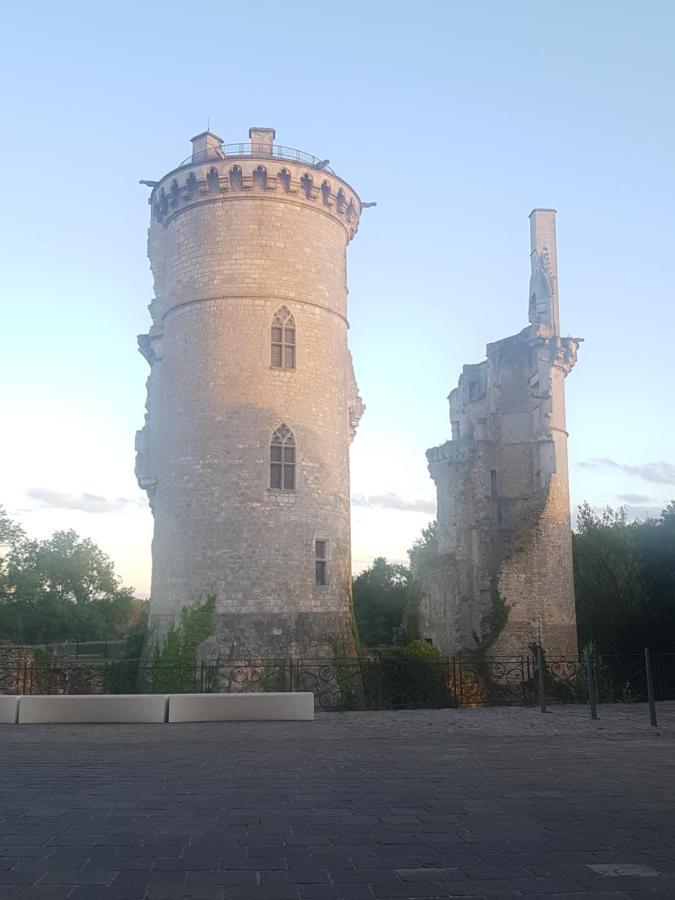 Maisonette Proche Bourges 1 Piece Mehun-sur-Yevre エクステリア 写真